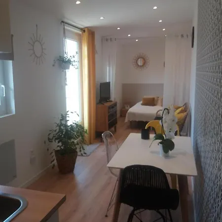 Neuf Dans Propriete Au Bord De La Daire